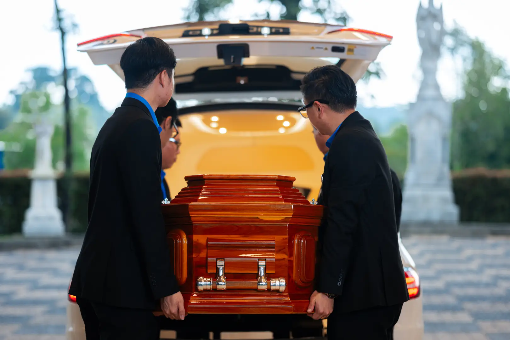 Hosanna Daily Working Photos 007